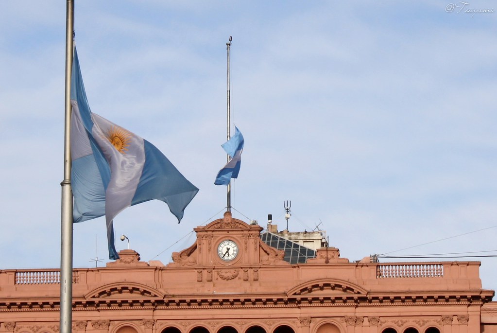 Argentina decreta 7 días de duelo nacional por la muerte del Papa Francisco 🕊️